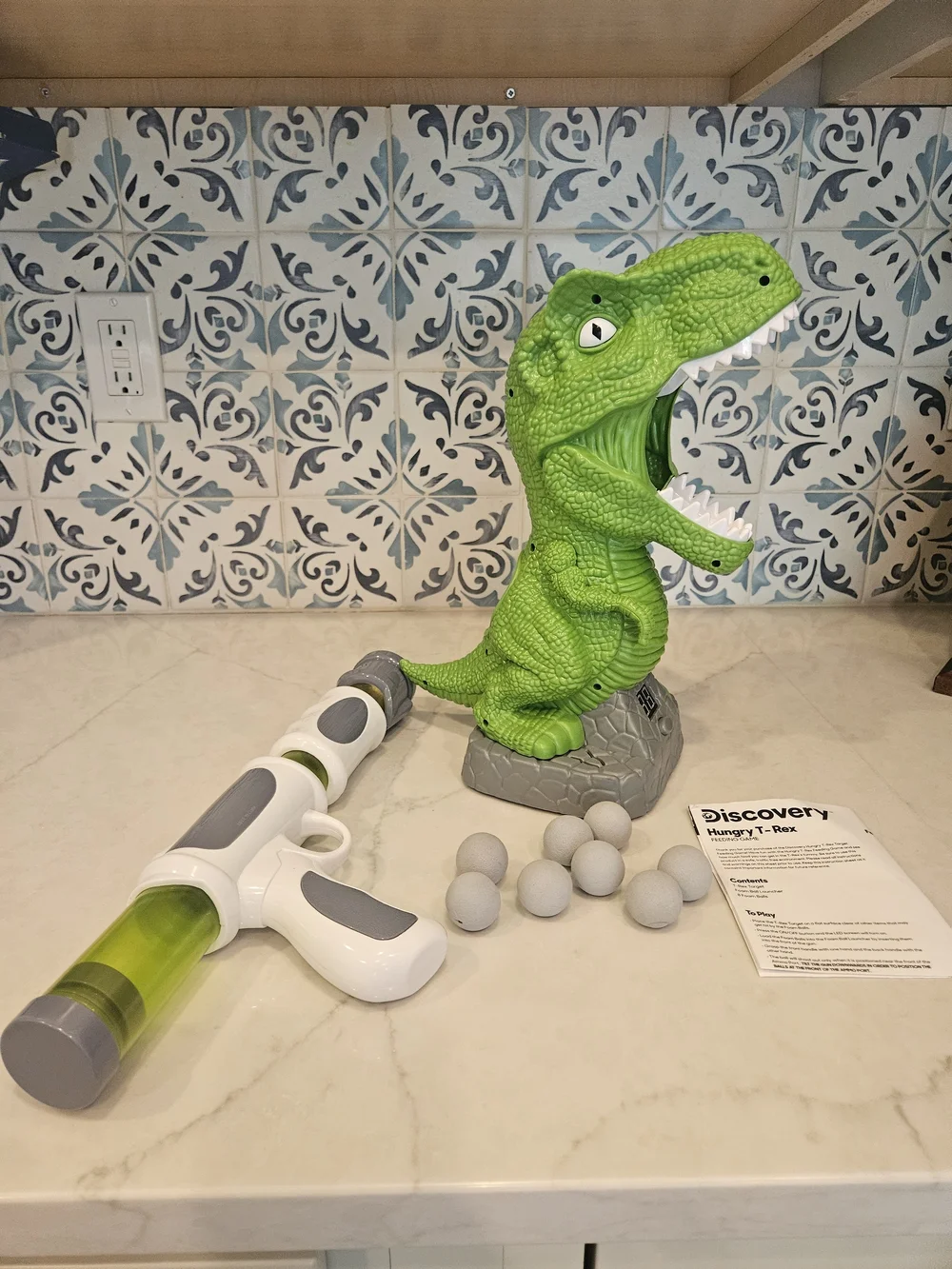 Discovery Hungry T-Rex Feeding Game